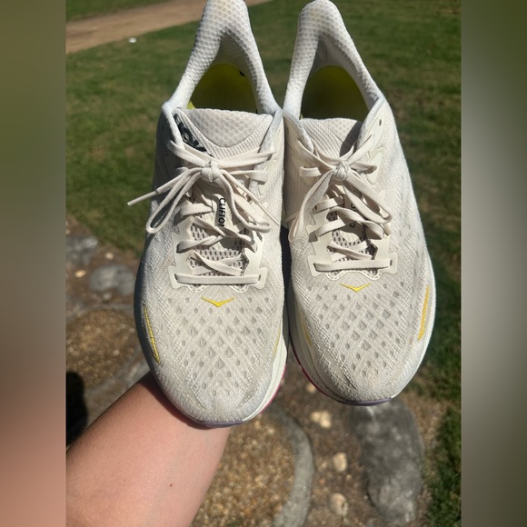 HOKA Clifton 9 size 11B women - Picture 5 of 14